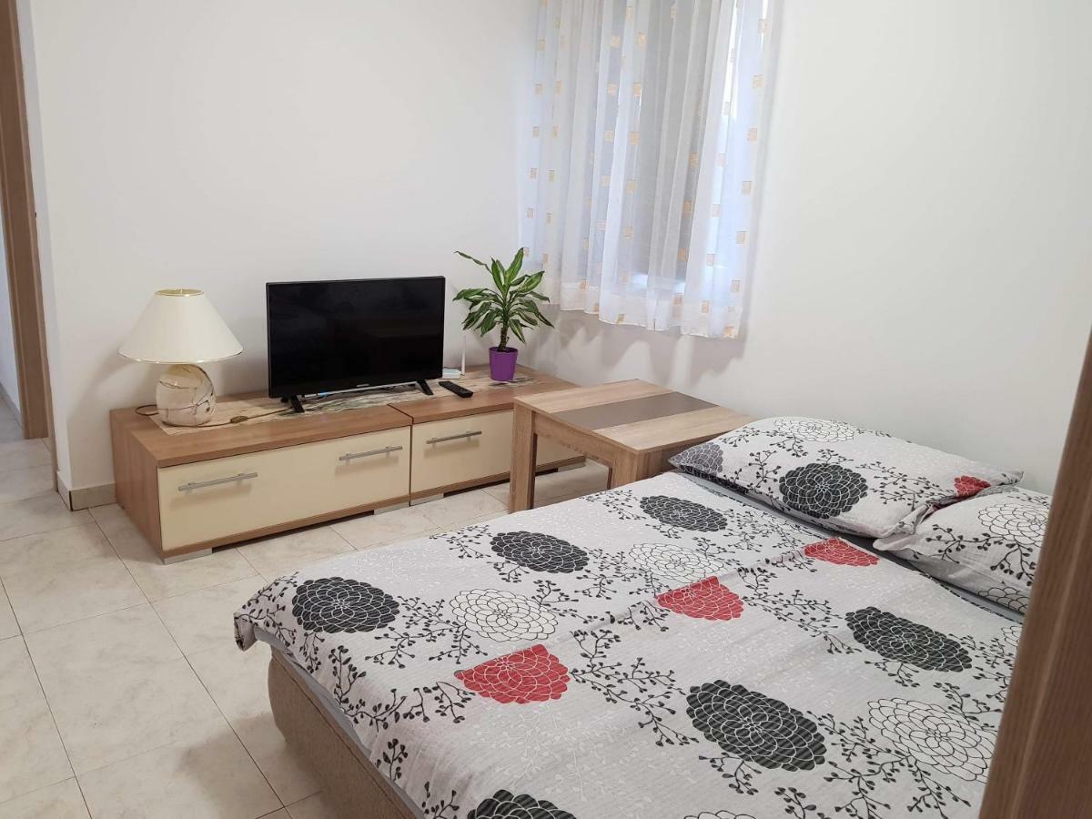 Apartment Natali Брсеч Екстер'єр фото